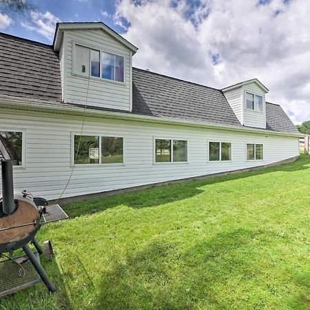 Loft Unplugged With Outdoor Space In Amish Country! Burton المظهر الخارجي الصورة